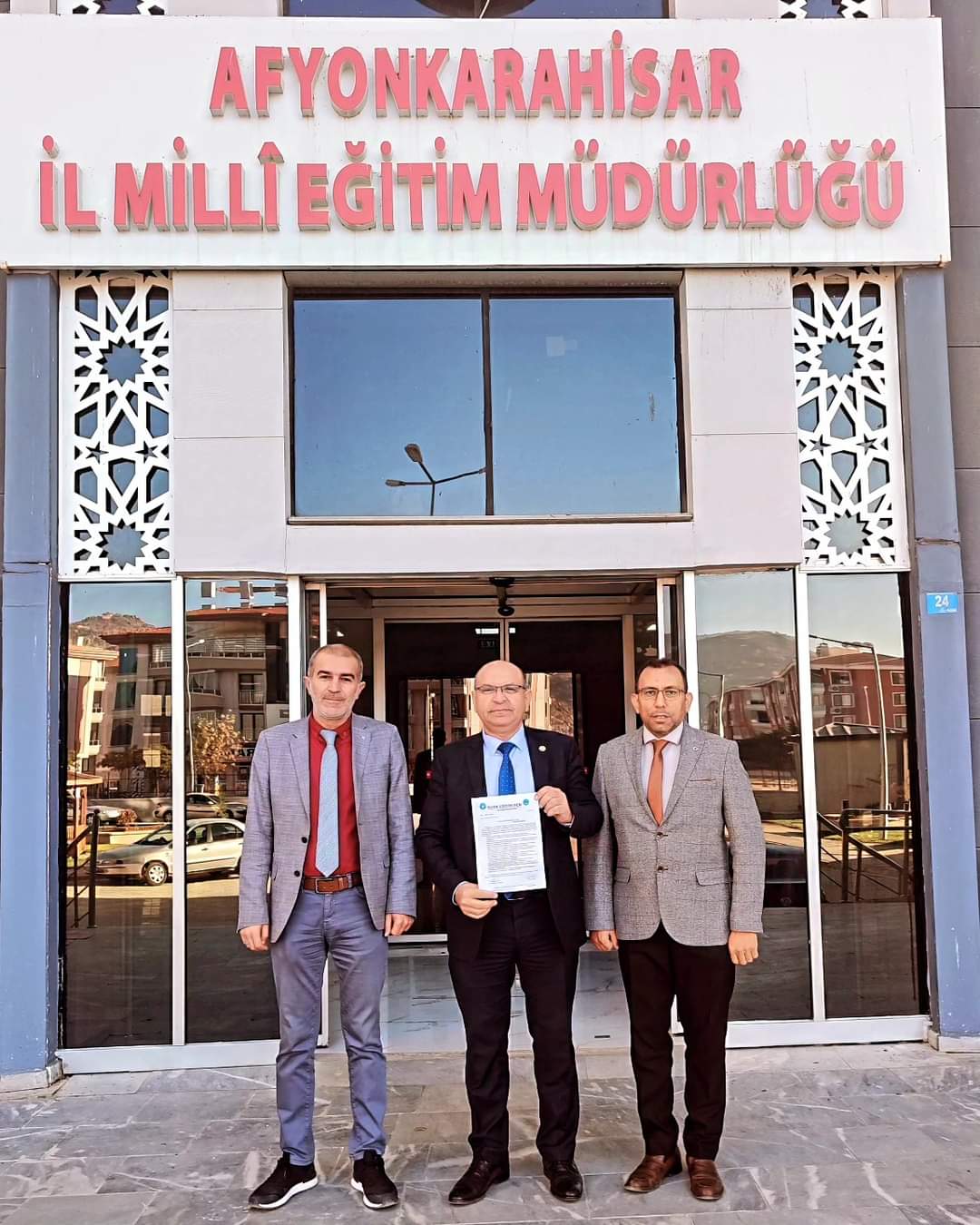 Türk Eğitim-Sen Afyonkarahisar İl Temsilcisi Muhtar Demirci, Afyonkarahisar'da görev yapan