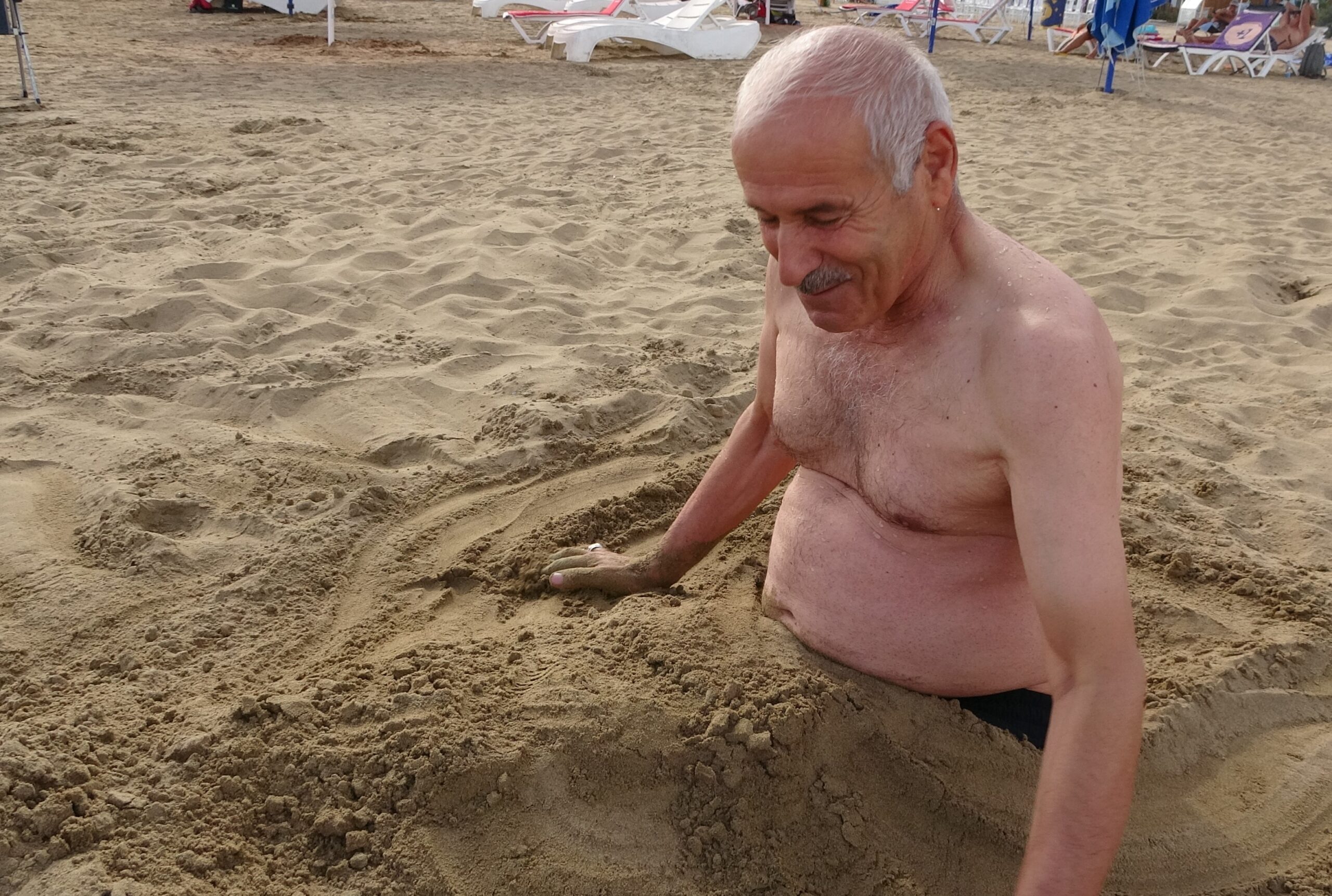 Ülke genelinde birçok kentte soğuk hava etkili olurken, Mersin yazdan