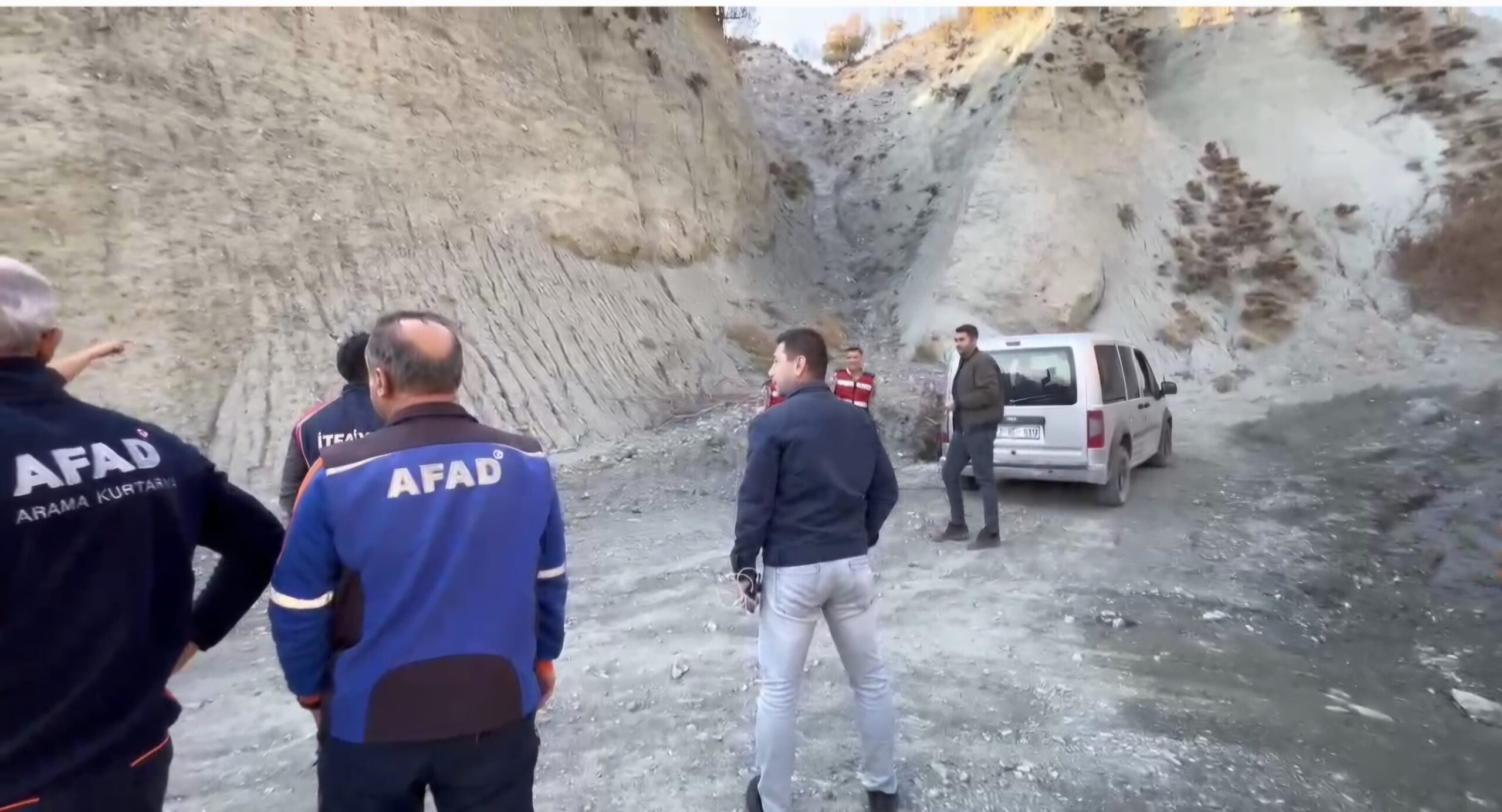 Elazığ’da ava giderken dağlık alanda mahsur kalan vatandaş, dron ile