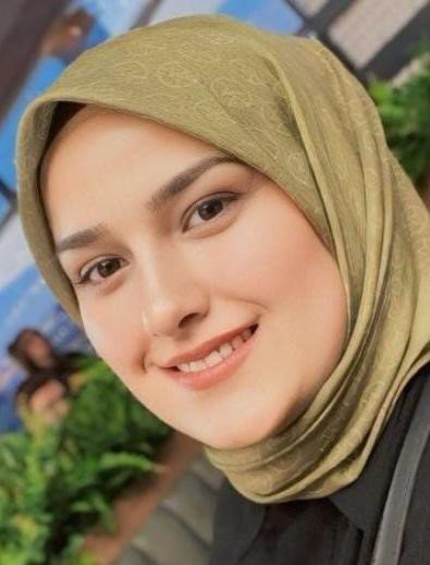 Konya'da bir kişi, boşandığı 25 yaşındaki eşini götürdüğü arazide bıçaklayarak