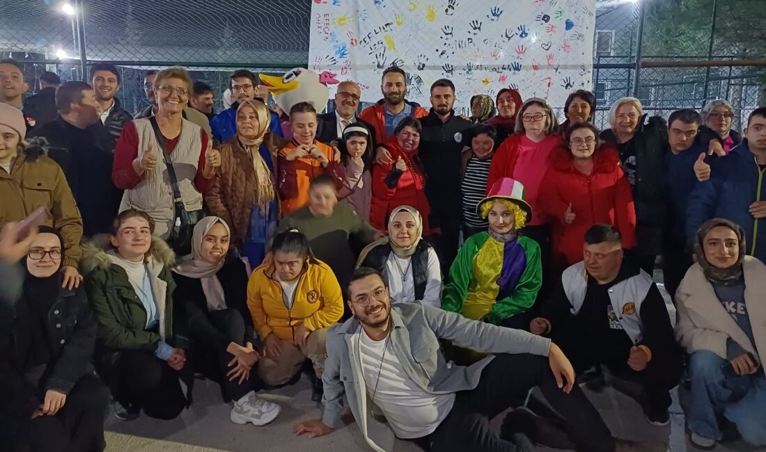 Down sendromlu özel bireyler için Afyonkarahisar’da etkinlik Malatya’dan, Afyonkarahisar’a gelen down sendromlu özel bireyler, Beyazay Derneği ve