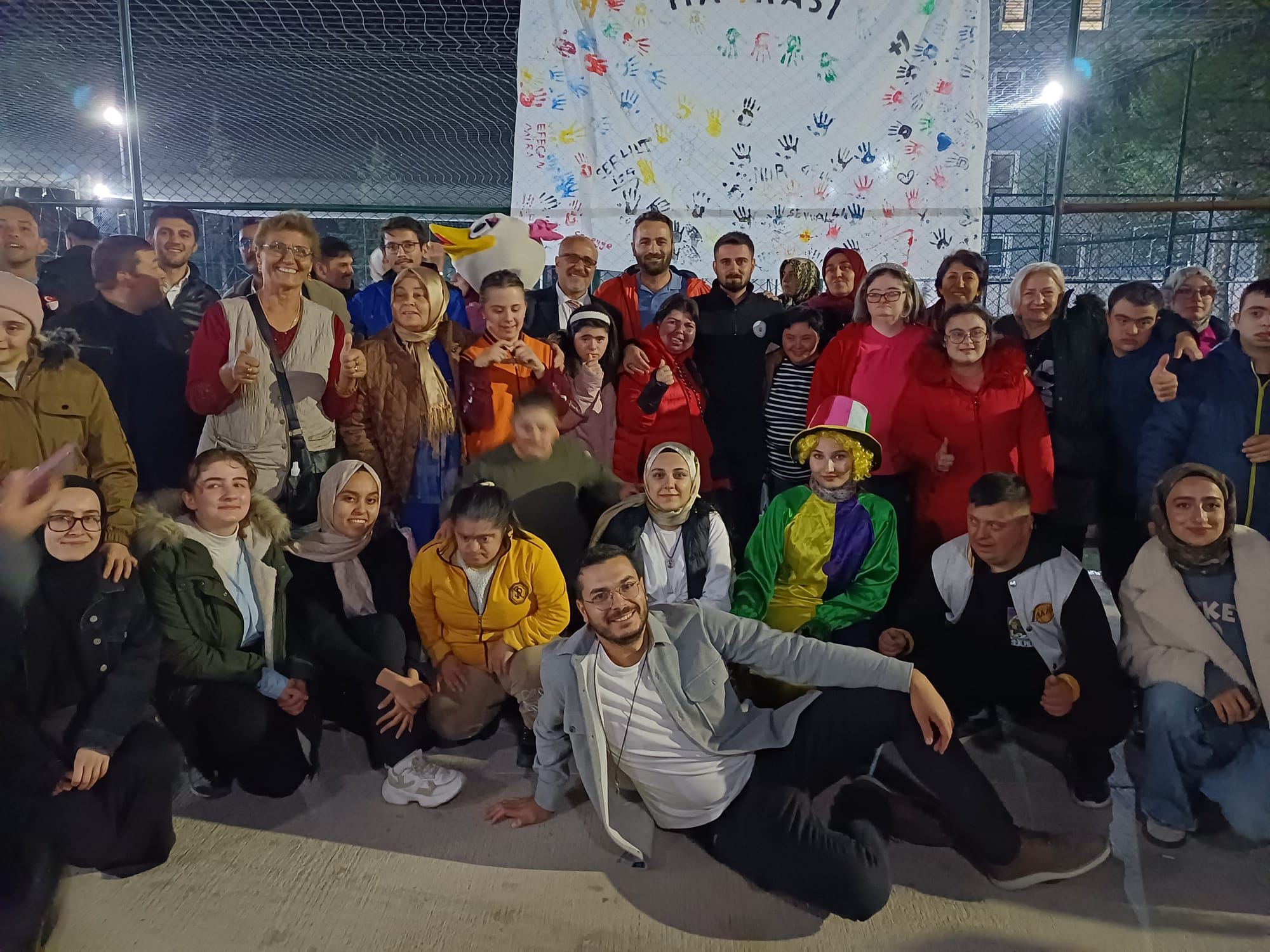 Malatya’dan, Afyonkarahisar’a gelen down sendromlu özel bireyler, Beyazay Derneği ve