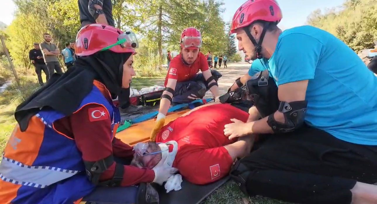 Afyonkarahisar, Isparta ve Burdur Ulusal Medikal Kurtarma Ekibi Birimi (UMKE)