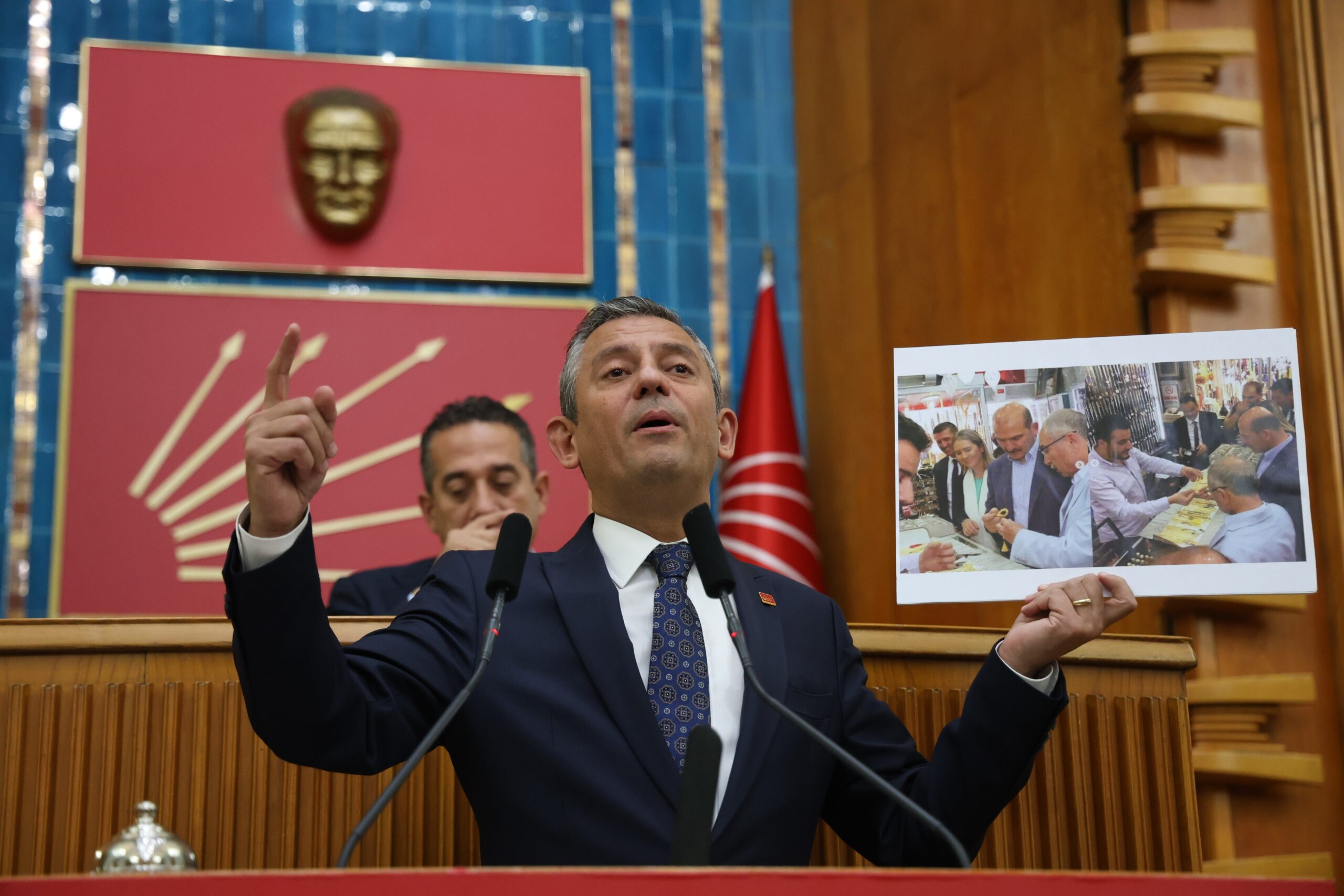 CHP Genel Başkanı Özgür Özel, "30 bin lira asgari ücreti