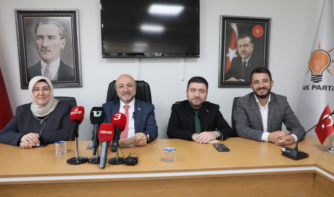 AK Parti Afyonkarahisar İl Başkanlığı’nda 28 Şubat programı AK Parti Afyonkarahisar İl Başkanlığı, 28 Şubat sürecinde yaşananları 'TANIKLARIN