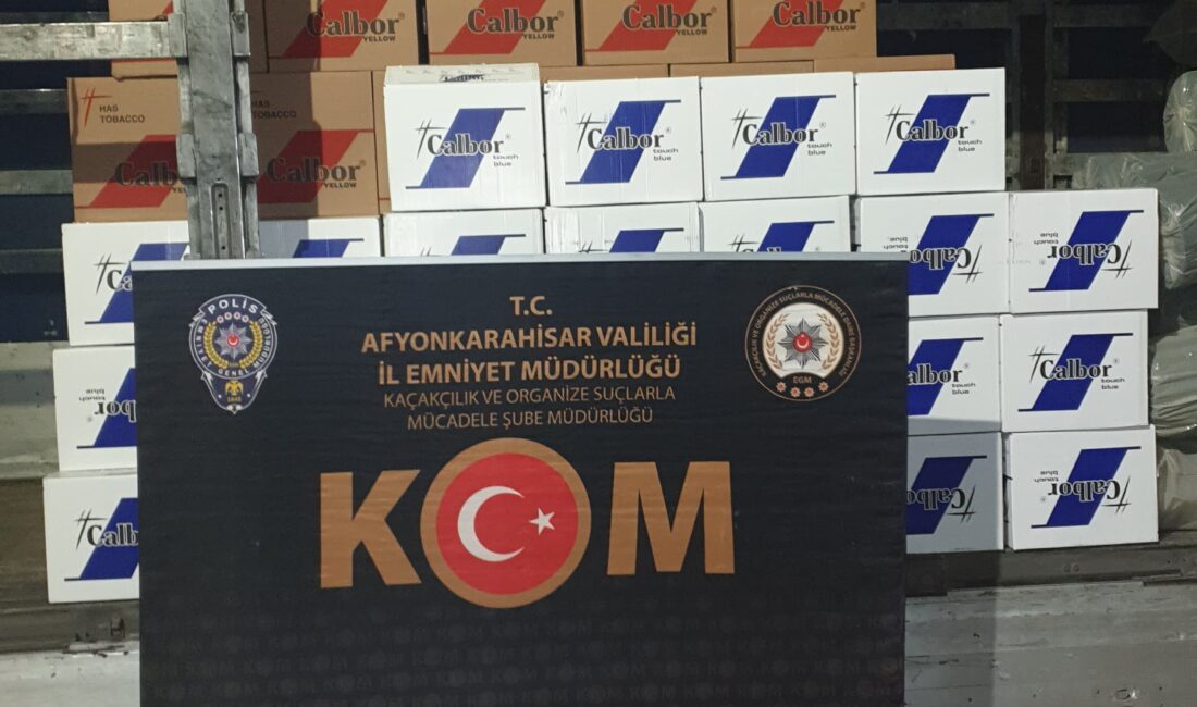 Polis sahte bandollü 2 milyon adet boş makaron ele geçirdi Afyonkarahisar’da polis tarafından şüphe üzerine durdurulan bir tırda yapılan aramada