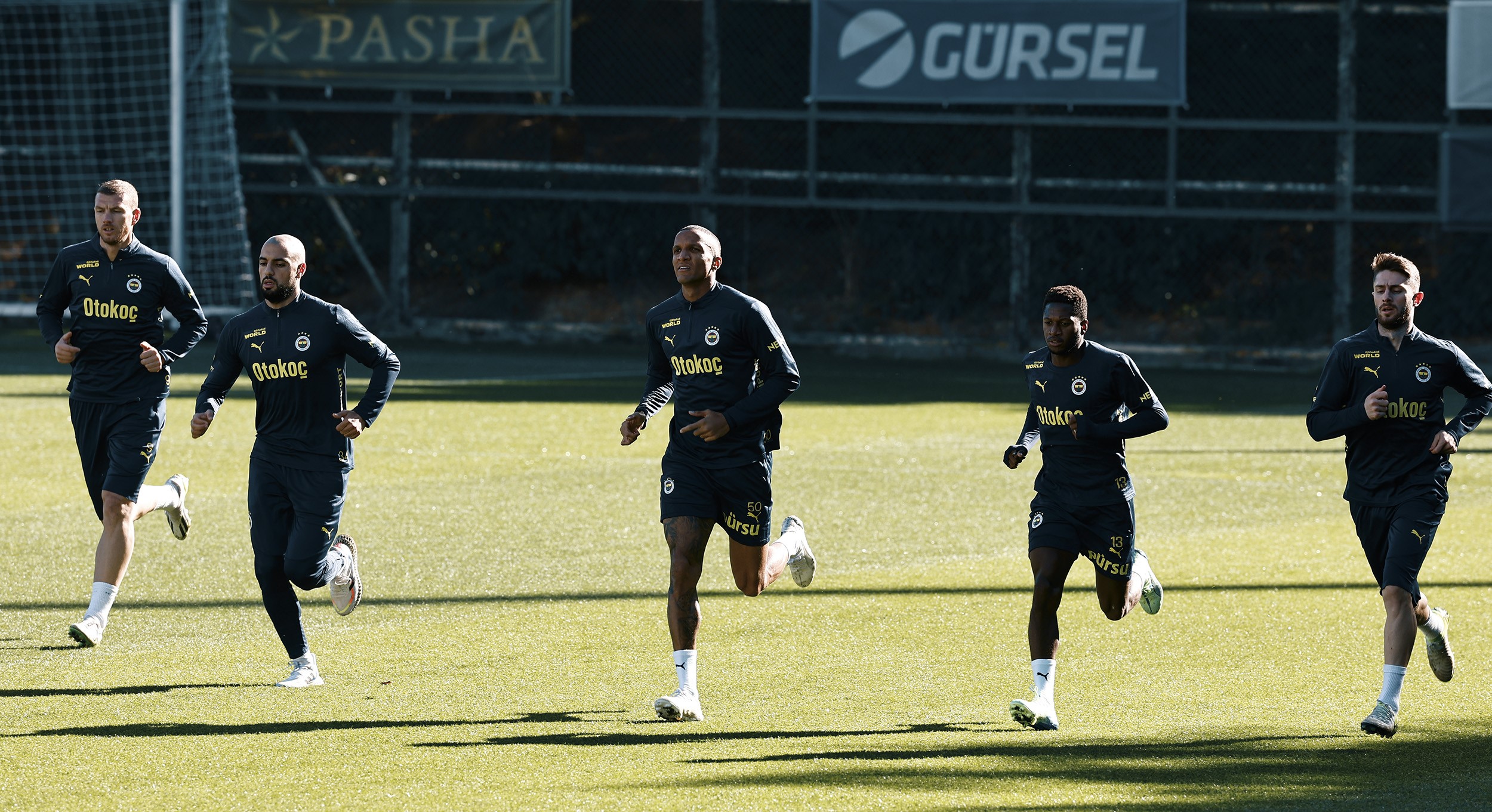 Fenerbahçe, Trendyol Süper Lig’de yarın konuk edeceği Sivasspor maçının hazırlıklarını