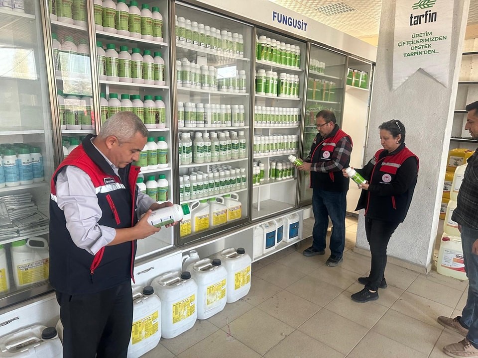 Afyonkarahisar Tarım ve Orman İl Müdürlüğü ekipleri tarafından bitki koruma