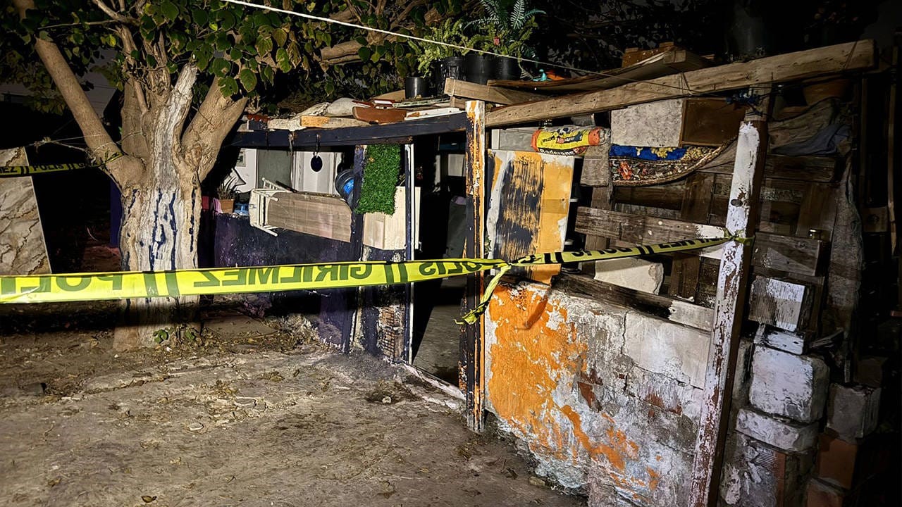 İzmir’in Selçuk ilçesinde, elektrikli sobanın devrilmesi sonucu çıkan yangında 5