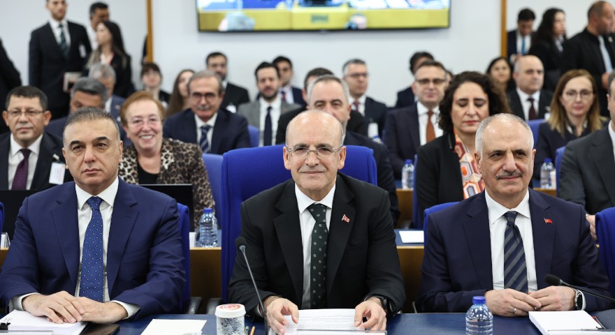 Hazine ve Maliye Bakanı Mehmet Şimşek, “Asgari ücreti bir komisyon