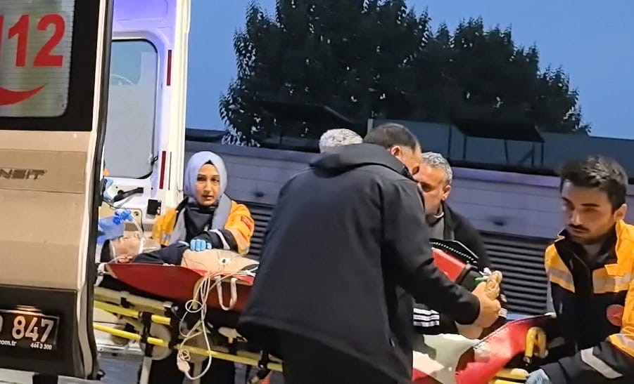 Bursa'nın İnegöl ilçesinde meydana gelen olayda boğazına çiğköfte kaçan genç