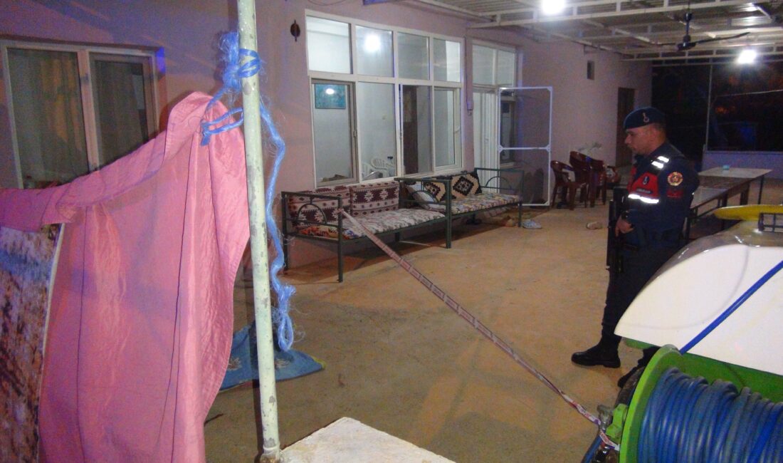 Mersin'in Silifke ilçesinde bir şahıs boşanma aşamasındaki eşi ile kayınbiraderini