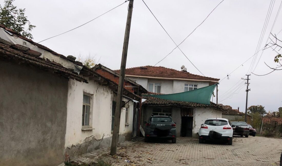 Kardeş kavgası cinayetle bitti: Abisini boğarak öldürdü! Çanakkale'nin Biga ilçesinde bir kişi, aralarında çıkan kavgada abisini boğarak