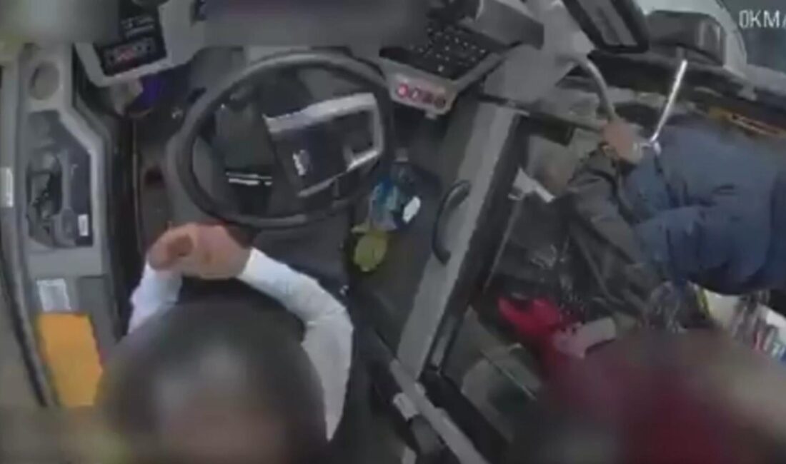 Batman’da bir otobüse girip terör provokasyonu yapan şahıs tutuklandı Batman’da terör örgütü PKK yandaşları tarafından gerçekleştirilen izinsiz gösterileri organize