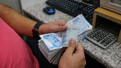 Asgari ücret zammı için geri sayım başladı. Kamuoyunda asgari ücrete