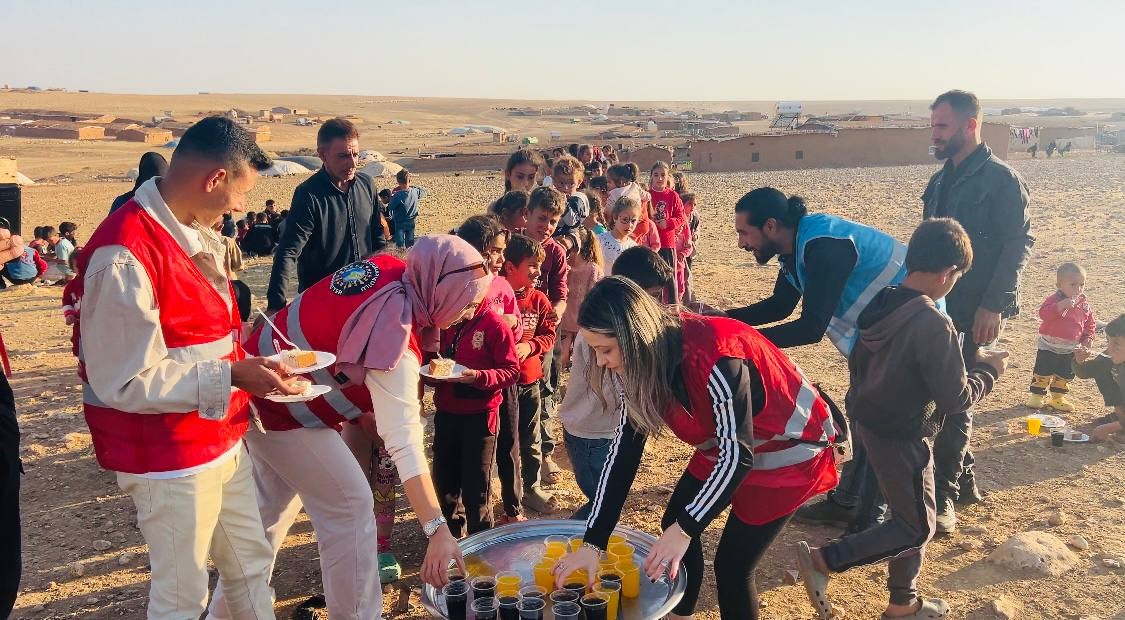 Şanlıurfa’nın Ceylanpınar ilçesinde elektrik ve suyun olmadığı kırsal bölgeye ulaşan