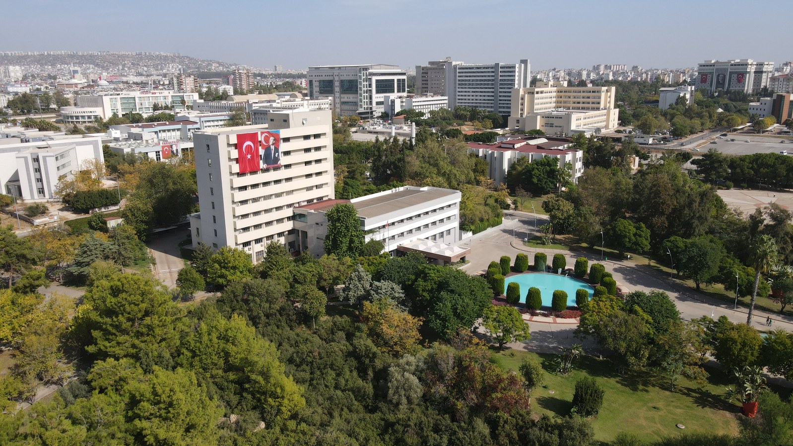 Akdeniz Üniversitesi THE 2025 Yılı Disiplinler Arası Bilim Sıralamasında dünyadaki