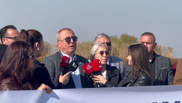 Eber Gölü’nde çıkan yangınla ilgili açıklama yapan Hakan Şeref Olgun,