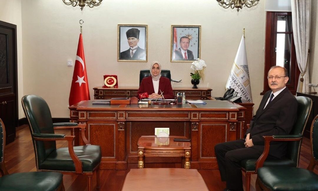 Megabirlik Medya A.Ş. Afyonkarahisar Haber Müdürü Mehmet Kocabıçakoğlu, Afyonkarahisar Valisi