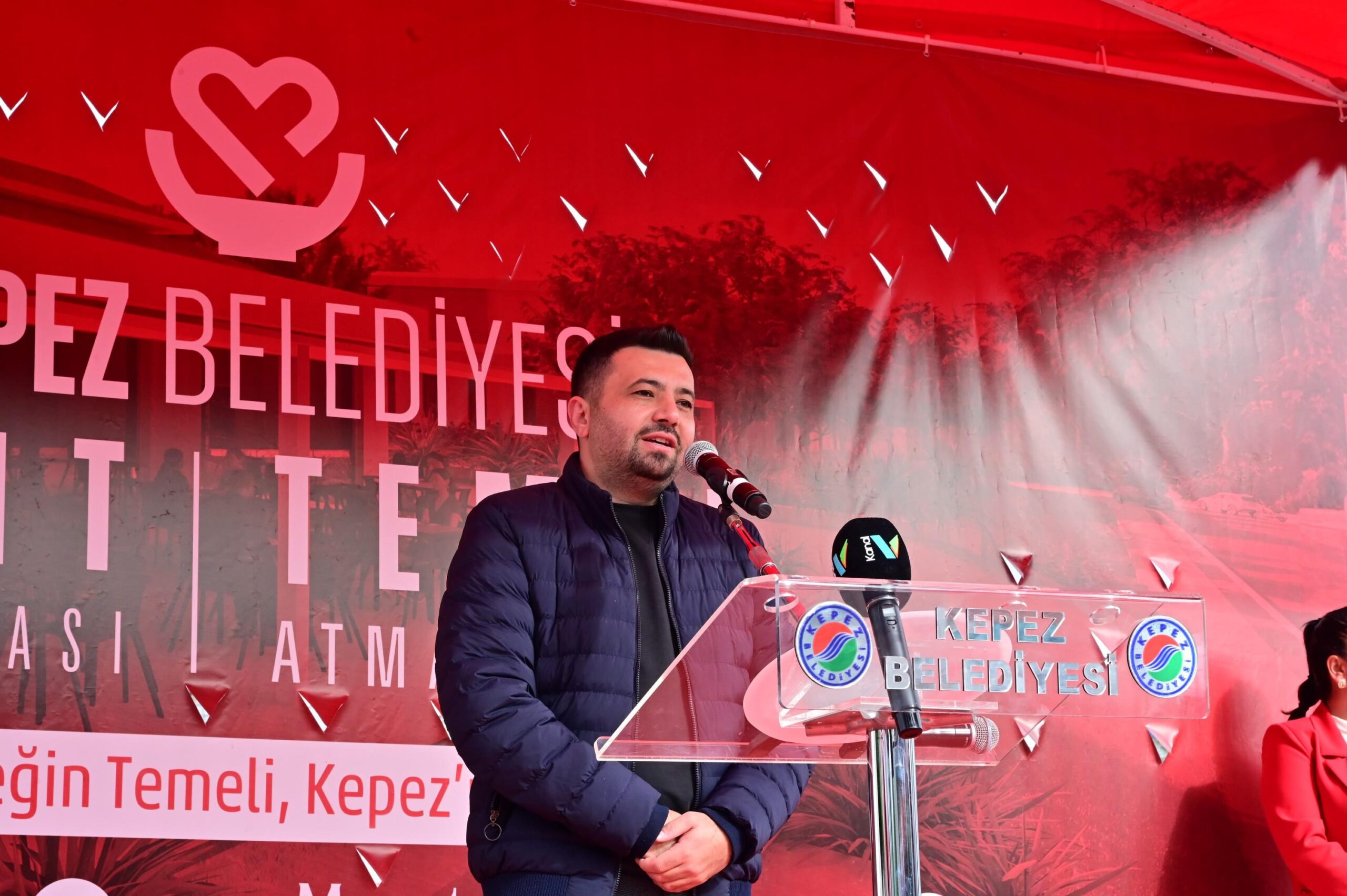 Kepez Belediyesi, özellikle öğrencilerin ve düşük gelirli çalışanların ekonomik ve