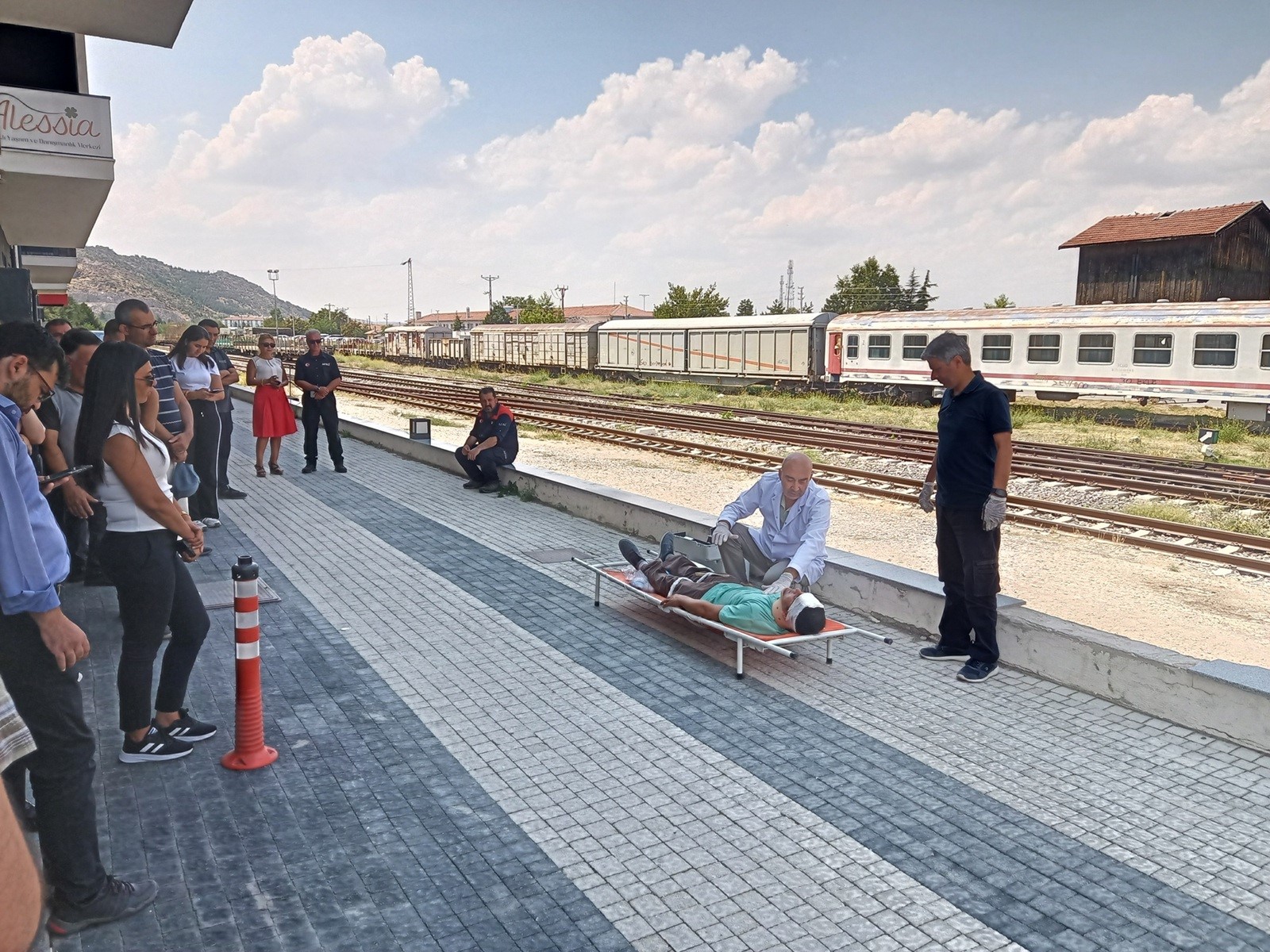Osmangazi Elektrik Dağıtım A.Ş. (OEDAŞ) personelleri, başta deprem olmak üzere