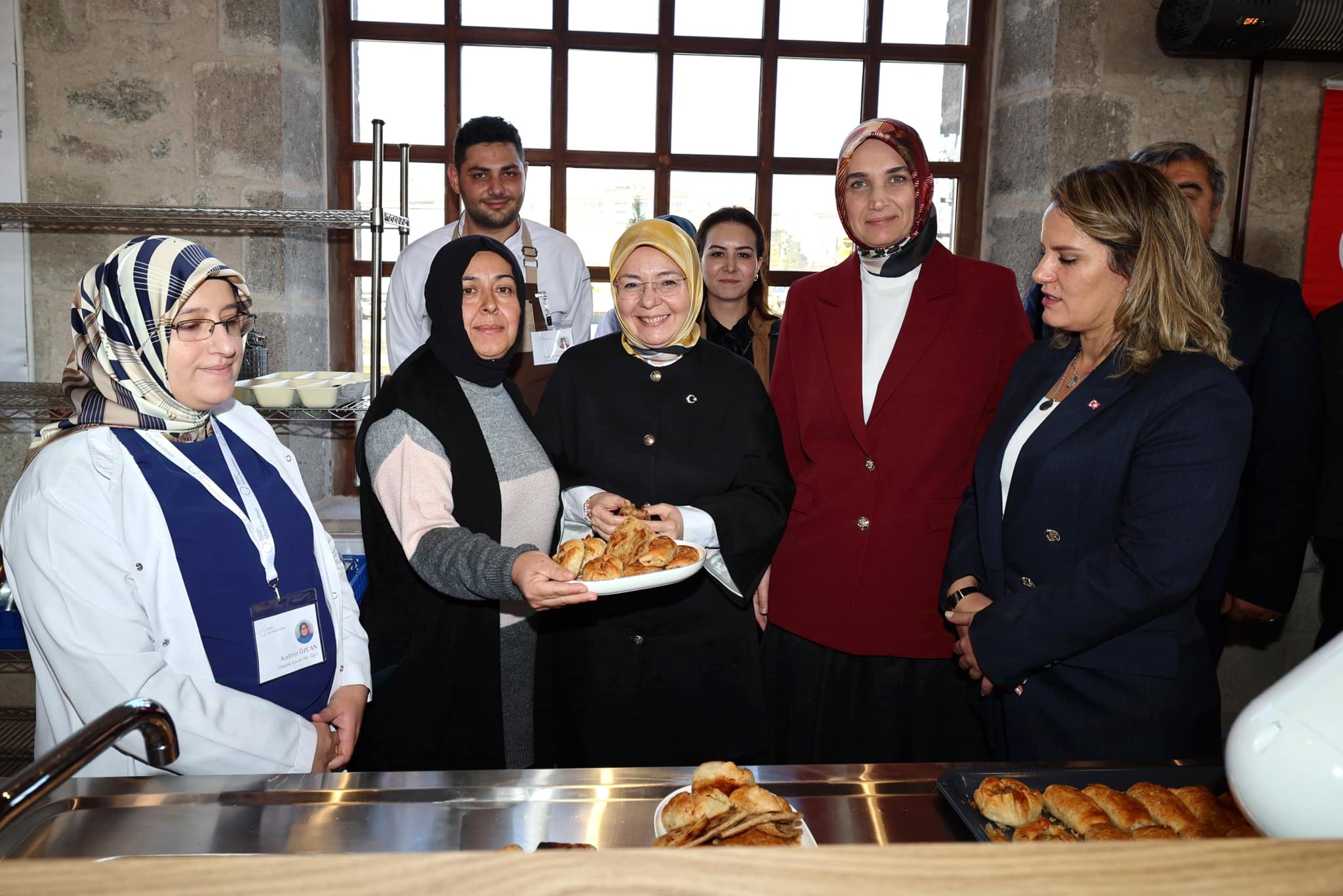 Afyonkarahisar’da bir dizi ziyaretler gerçekleştirerek proğramlara katılanMilli Eğitim Bakan Yardımcısı