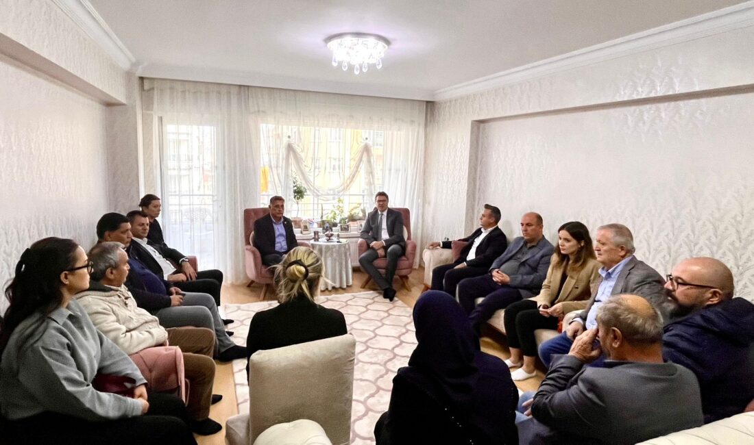 CHP’den Görgöz’e taziye ziyareti Cumhuriyet Halk Partisi Örgütlenmeden Sorumlu Genel Başkan Yardımcısı Ensar Aytekin
