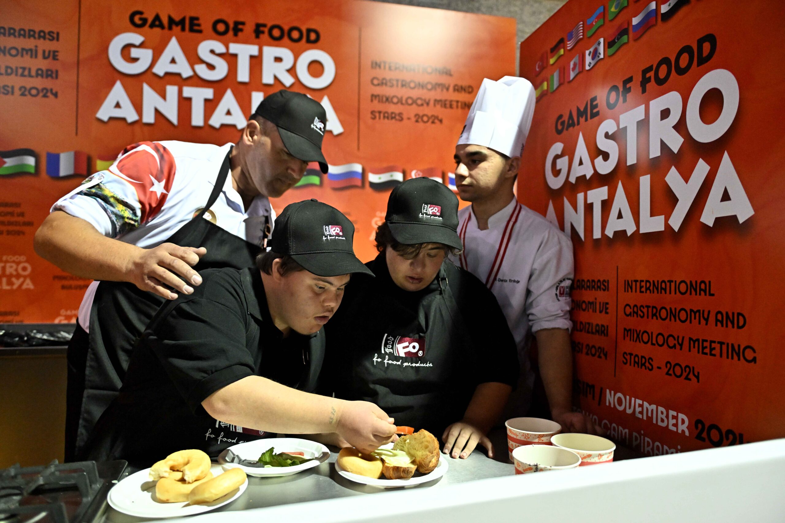 Muratpaşa Belediyesi’nin özel çocukları Cam Piramit’te düzenlenen Gastro Antalya’da kruvasan