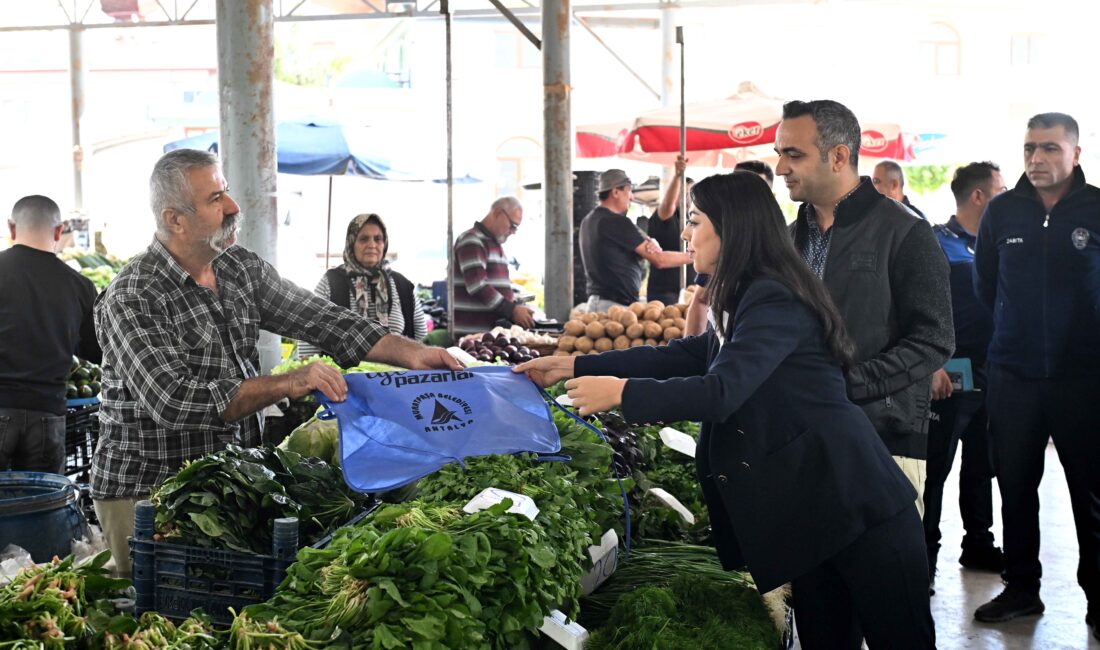 Antalya’da Muratpaşa Belediyesi, pazar yerlerine yönelik geliştirdiği örnek uygulamalarla hem