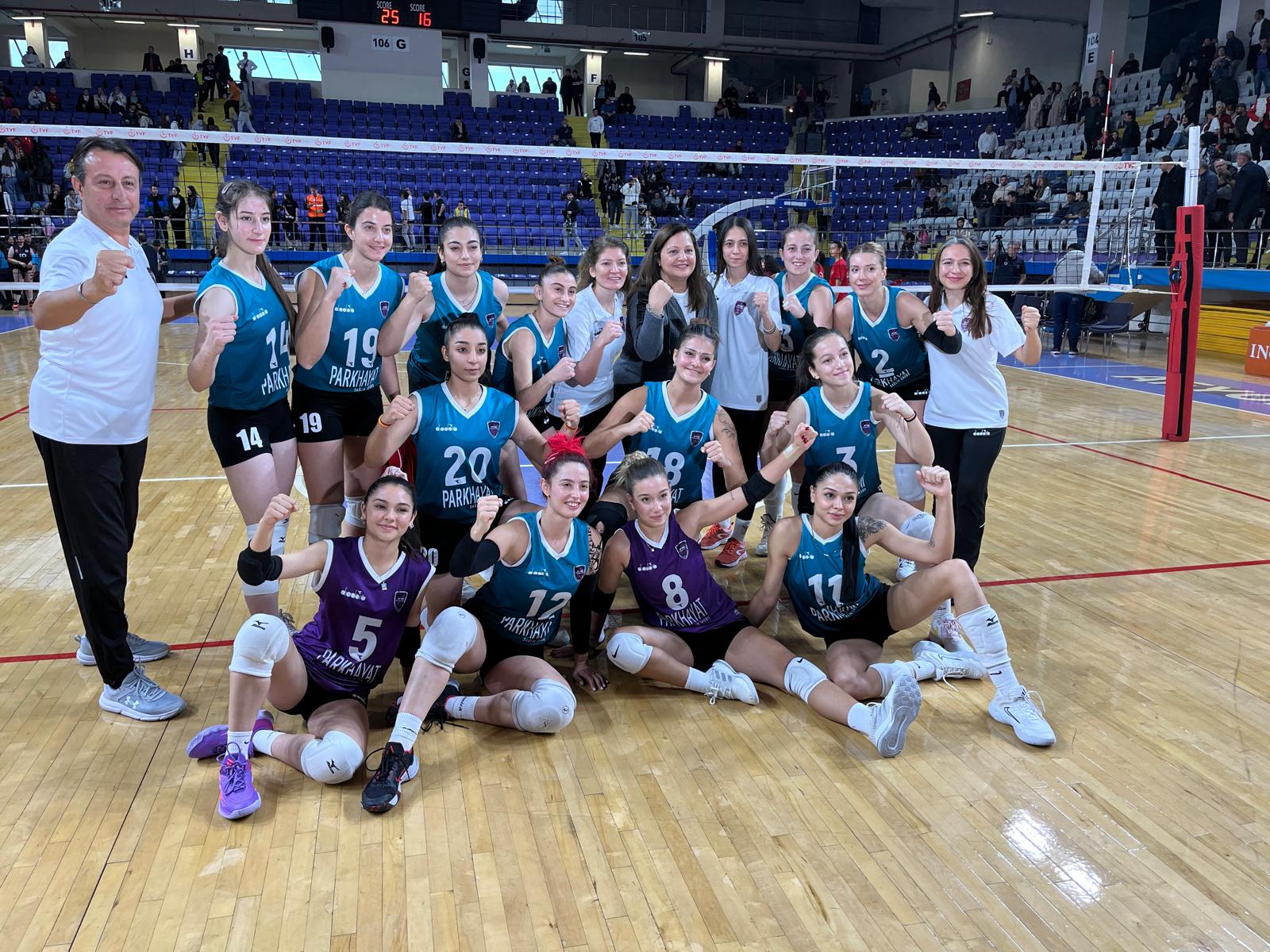 Afyonkarahisar Belediye Başkanı Burcu Köksal, Afyon Belediyesi Yüntaş Kadın Voleybol