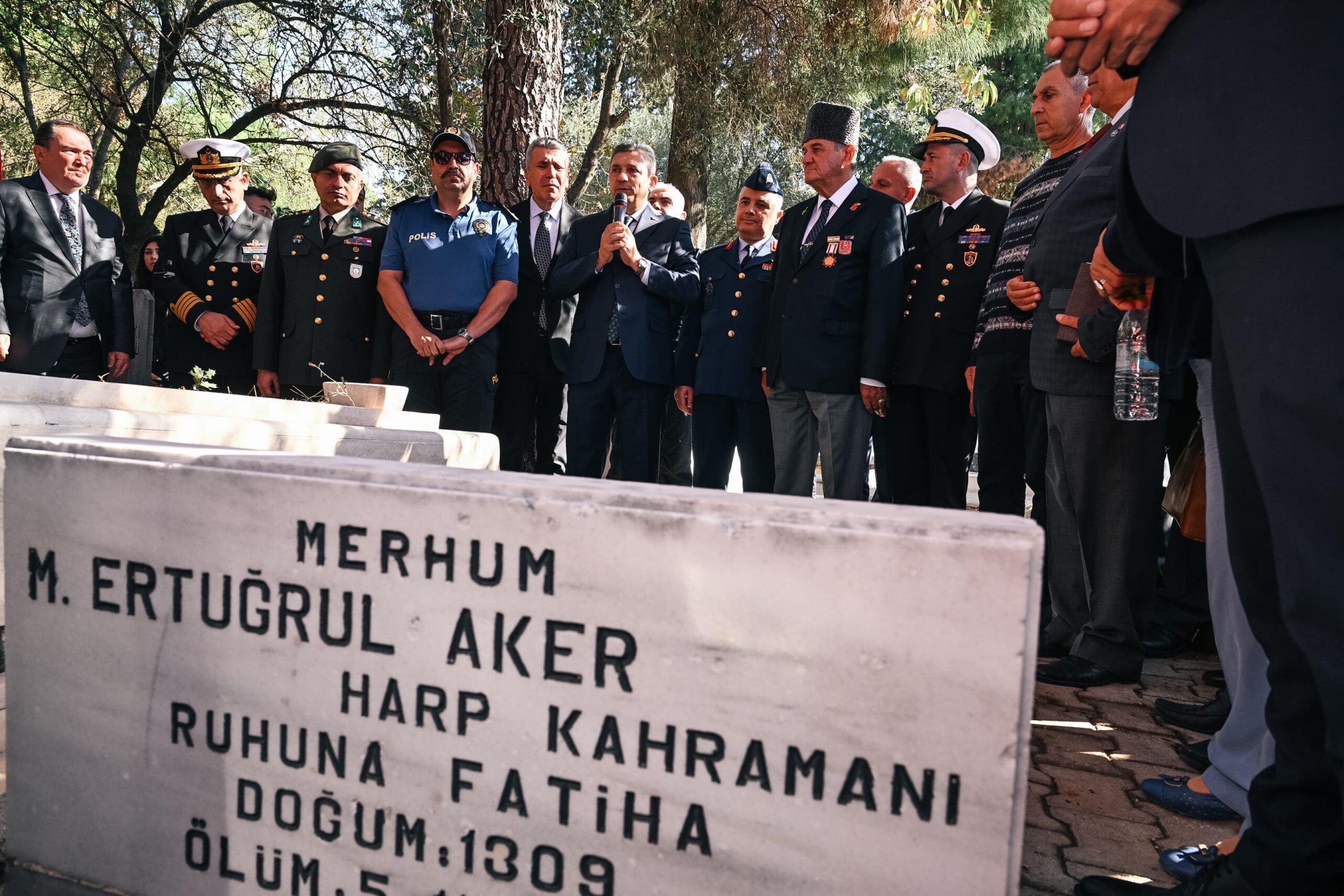 Dünya denizcilik ve savaş tarihinde ilk kez bir uçak gemisini