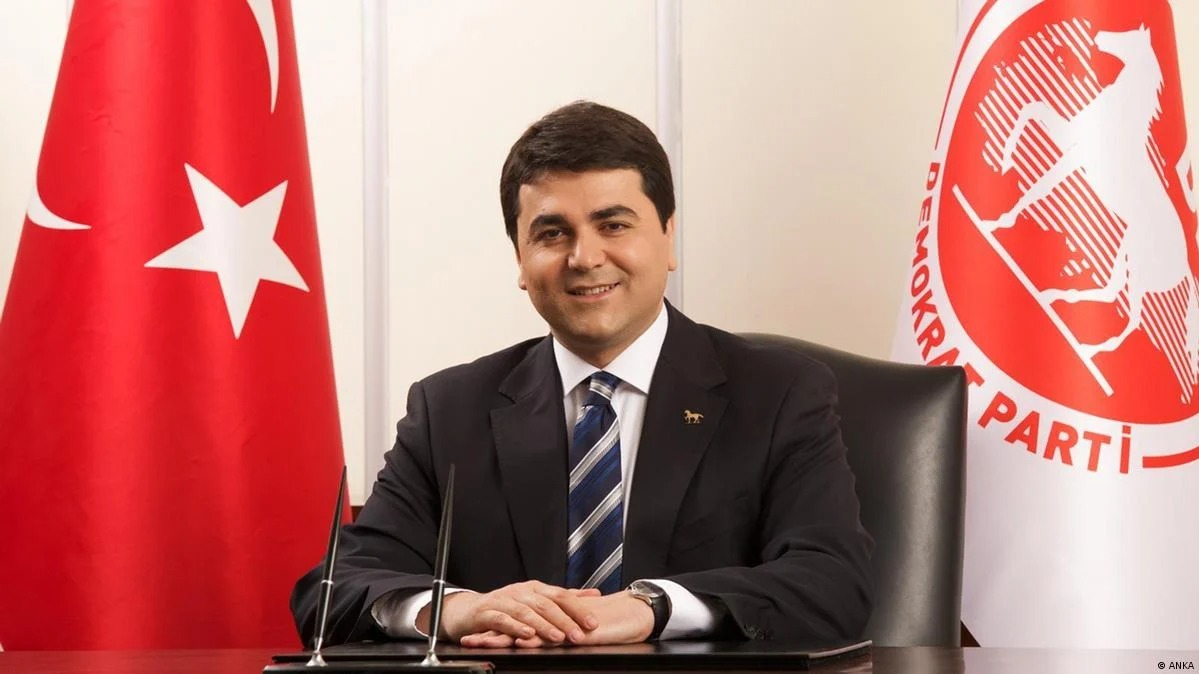 Demokrat Parti’nin Afyonkarahisarlı Lideri Gültekin Uysal, 15. Kongrede kullanılan 778