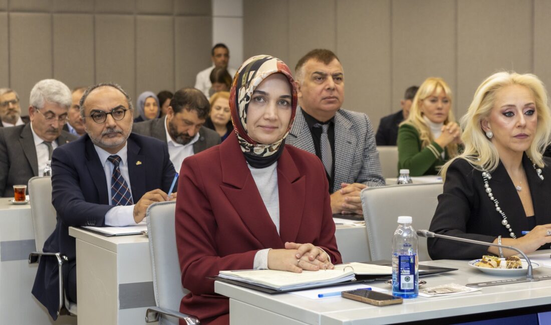 Afyonkarahisar Valisi Kübra Güran Yiğitbaşı, İstanbul’da düzenlenen Basın İlan Kurumu