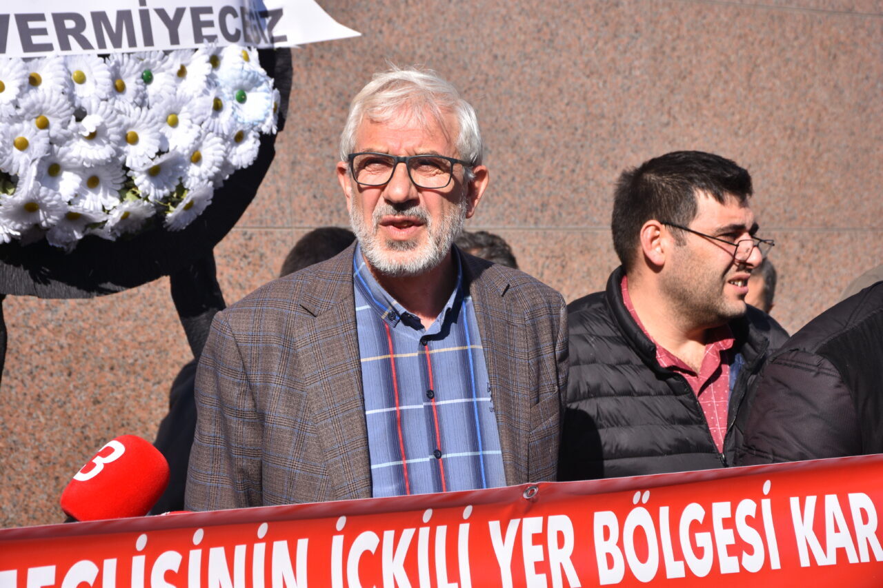AFYONKARAHİSAR (AA) – Afyonkarahisar Belediye Meclisi'nde alınan "içkili yer bölgesi