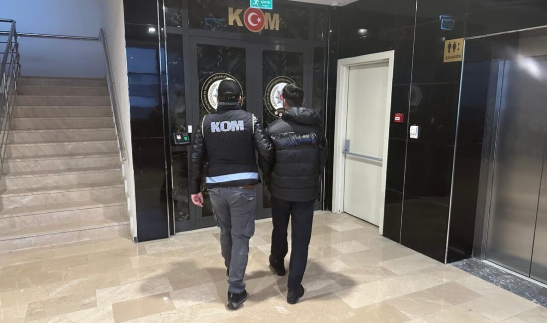 AFYONKARAHİSAR (AA) – Afyonkarahisar'da hakkında 10 yıl kesinleşmiş hapis cezası