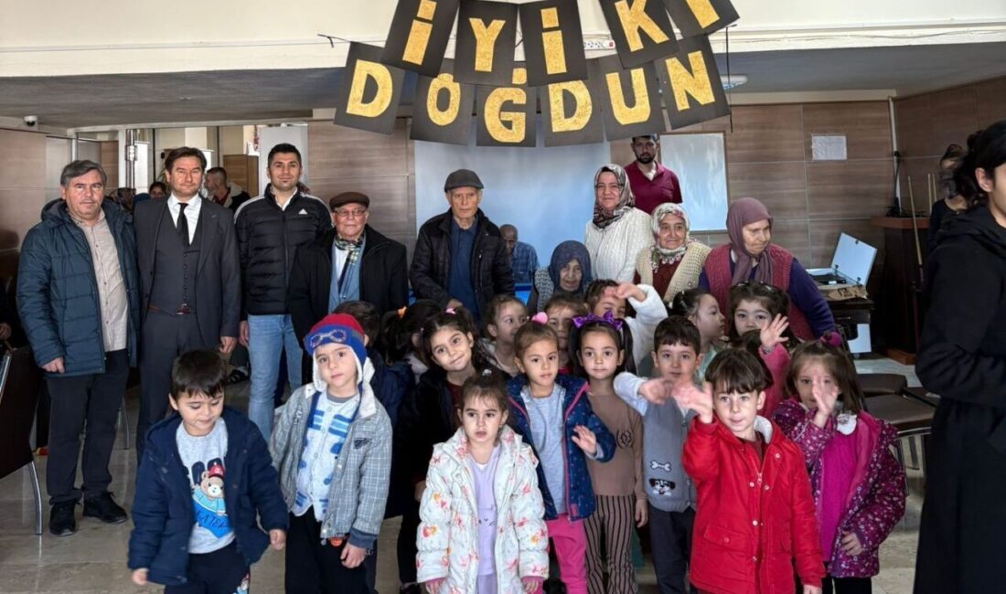 Afyonkarahisar’da Fidanlar Çınarlarla Buluşuyor etkinliği çerçevesinde Sandıklı Hatice Turan Anaokulu