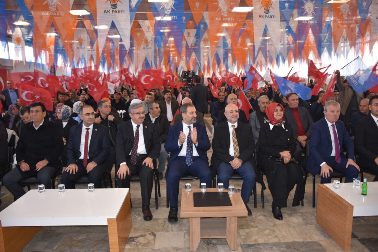 - "Nükleer savaşından petrol, doğalgaz savaşına varıncaya kadar her şeyi