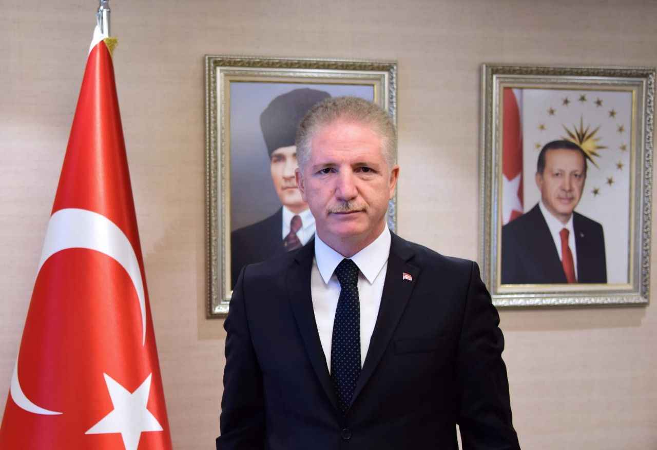 İstanbul Valisi Davut Gül, havai fişek atmak için izin alınması