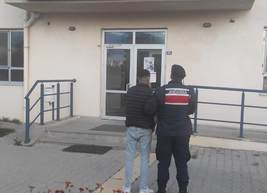 Afyonkarahisar İl Jandarma Komutanlığınca, aranan şahısların tespiti ve yakalanmasına yönelik