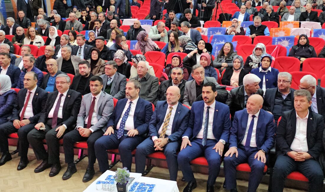 AK Parti Afyonkarahisar teşkilatında ilçe kongreleri merkez ilçe kongresi ile