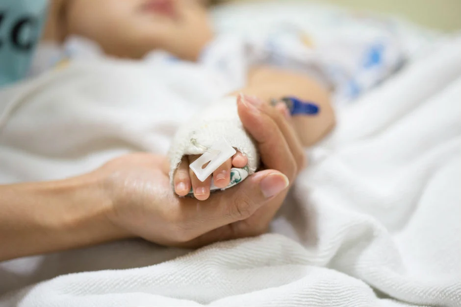 Afyonkarahisar’da 10 aylık bir bebek, oyun oynarken mıknatıs yuttu. Ailesi