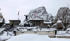 Meteoroloji’nin uyarısını yaptığı kar yağışı Afyonkarahisar’da başladı. Meteoroloji Genel Müdürlüğü