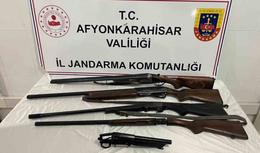 Afyonkarahisar’da jandarma bir eve yaptığı baskında 5 adet ruhsatsız av