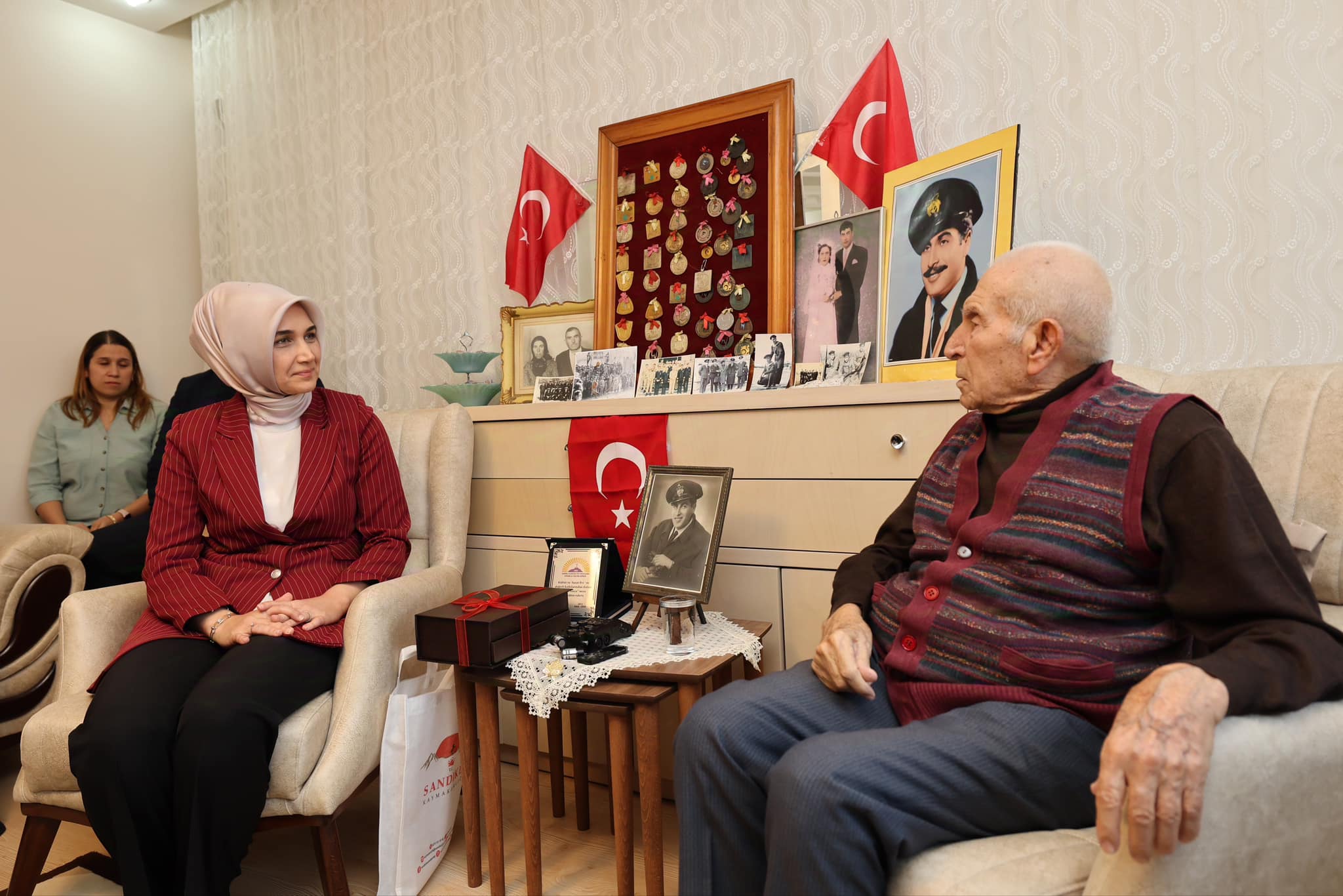 Vali Kübra Güran Yiğitbaşı, NATO tatbikatından dönerken 4 Nisan 1953'te