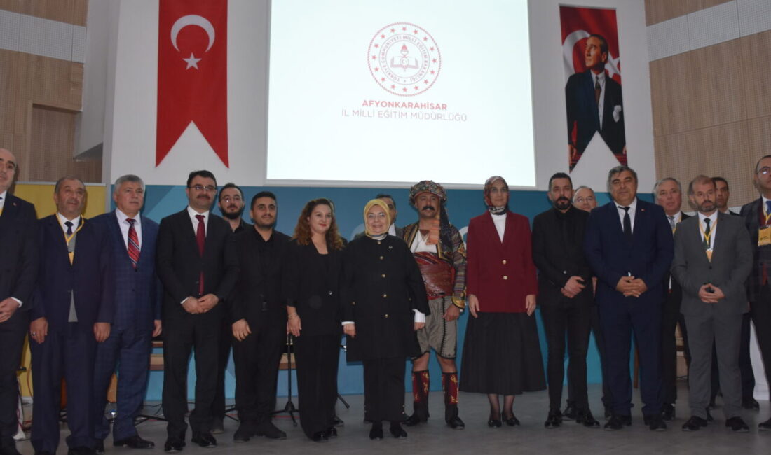 - "Türkiye'yi ve dünyayı anlayan nesiller yetiştirme gayreti içerisindeyiz"
