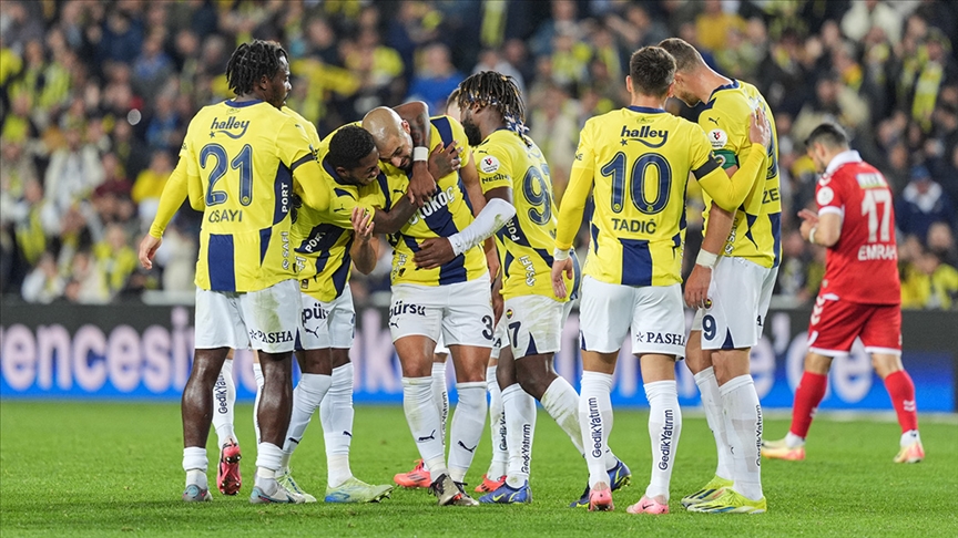 Fenerbahçe, Rusya ekiplerinden Zenit ile yarın hazırlık maçında karşılaşacak.
