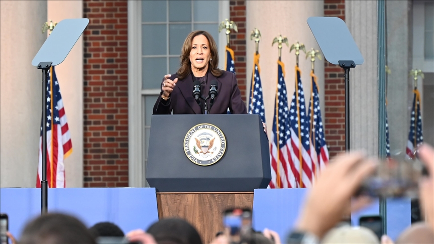 ABD Başkan Yardımcısı ve Demokratların başkan adayı olan Kamala Harris,
