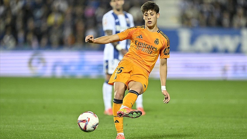 İspanya 1. Futbol Ligi'nin (La Liga) 14. haftasında Real Madrid,