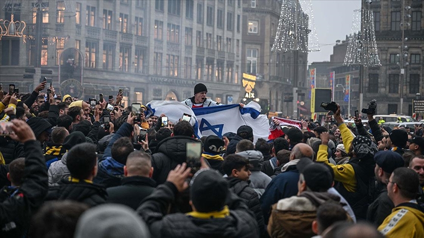 UEFA Avrupa Ligi’nde Ajax ile oynayacağı maç için Hollanda’ya giden