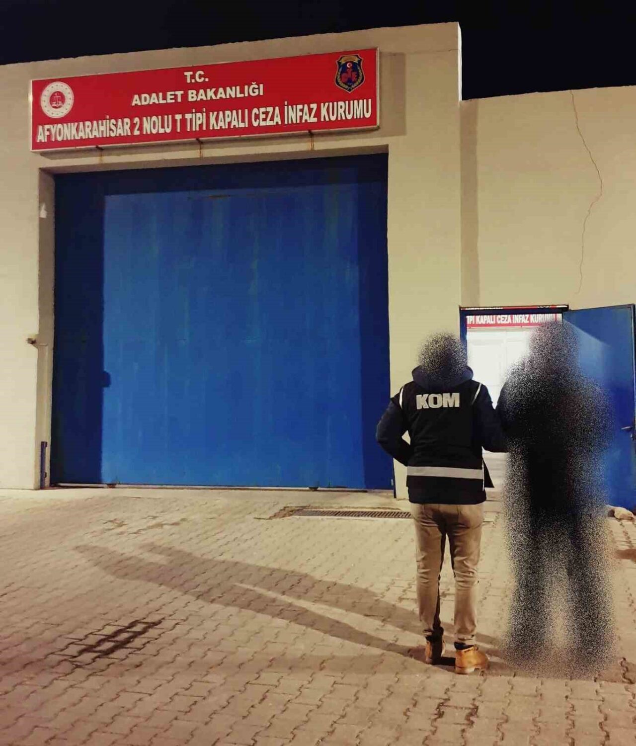 Afyonkarahisar’da 10 yıl 10 ay hapis cezasıyla aranan bir şahıs